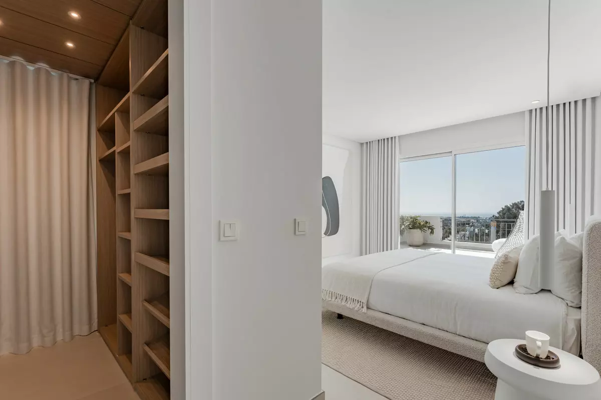 3-bedroom Apartment In Benahavis, Spain (145 M²)