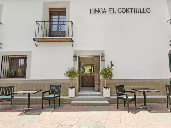 6-bedroom Country House In Canillas De Albaida, Spain (947 M²)