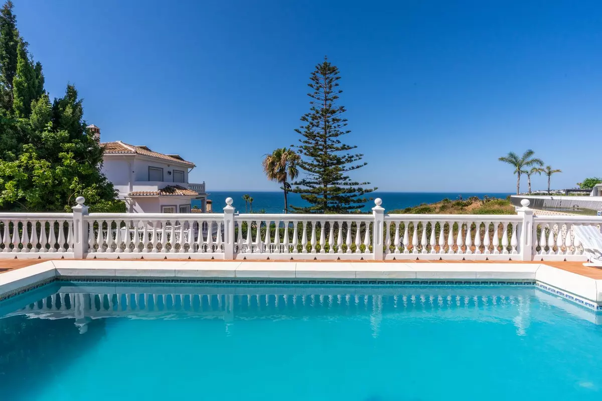 4-bedroom Villa In Mijas, Spain (413 M²)