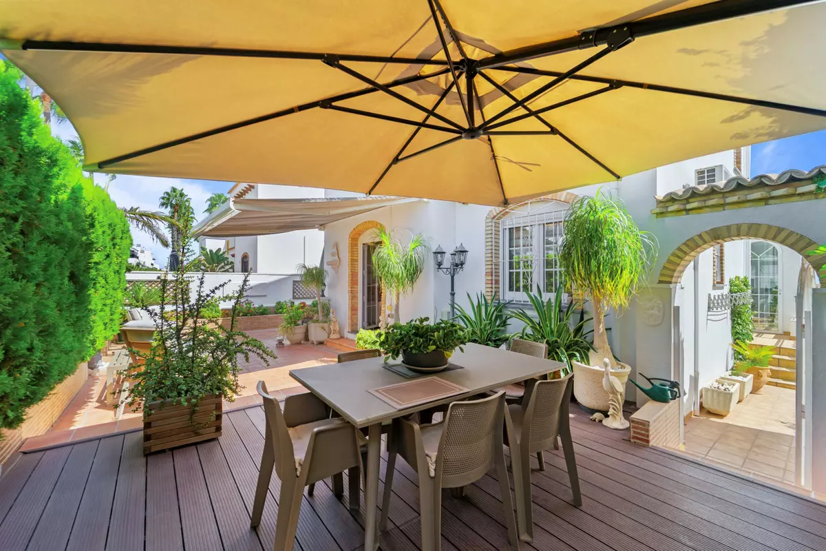 3-bedroom Villa In Orihuela, Spain (120 M²)