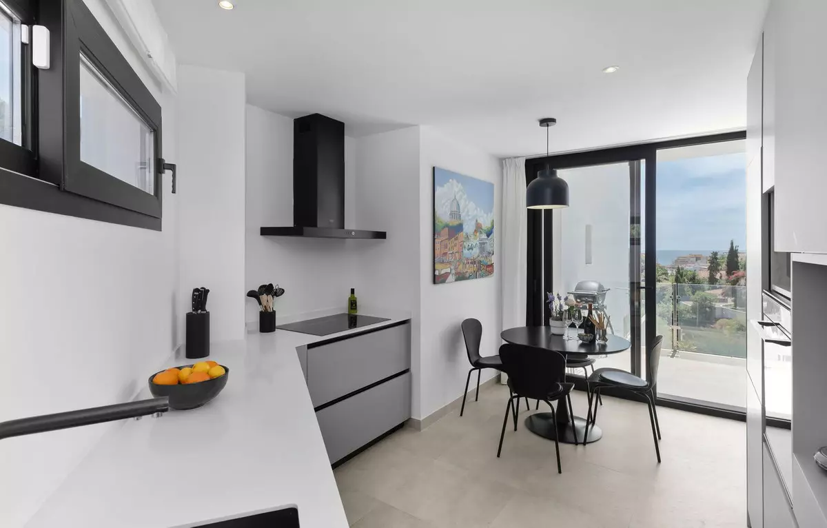 4-bedroom Town House In Fuengirola, Spain (183 M²)