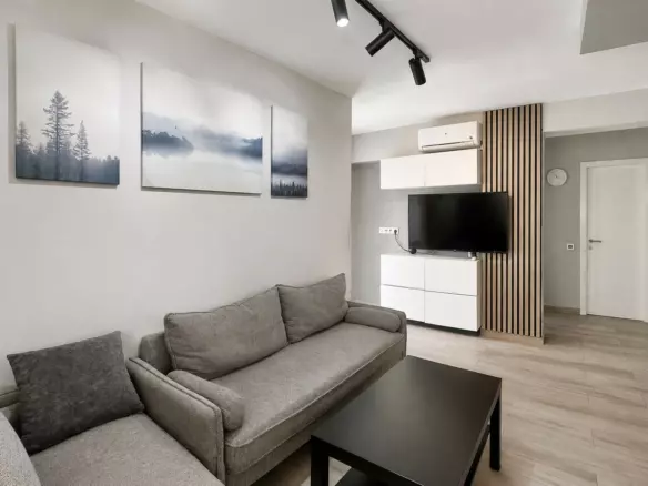 2-bedroom Apartment In Marbella, Spain (55 M²)