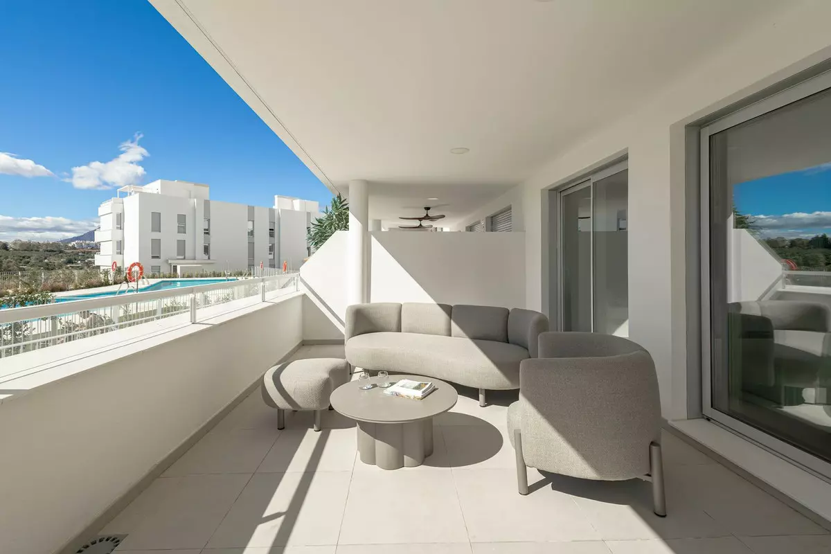 3-bedroom Apartment In Estepona, Spain (135 M²)
