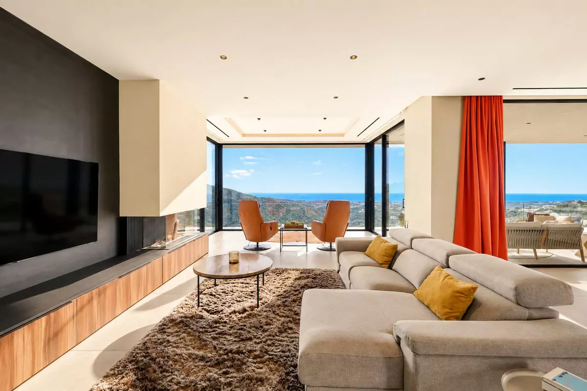 5-bedroom Villa In Benahavis, Spain (460 M²)