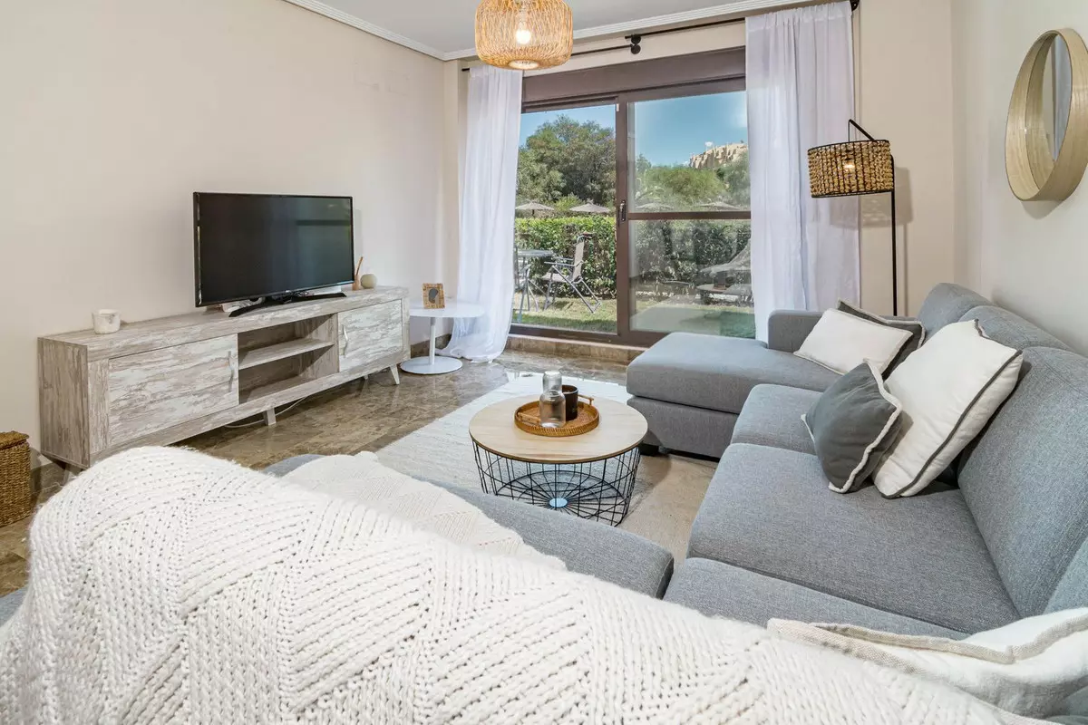 2-bedroom Apartment In Estepona, Spain (97 M²)