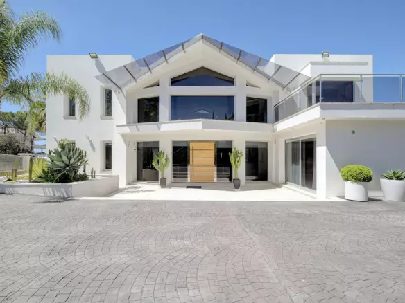 5-bedroom Villa In Marbella, Spain (627 M²)