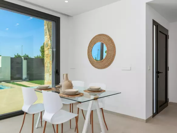 3-bedroom Villa In Los Alcázares, Spain (140 M²)