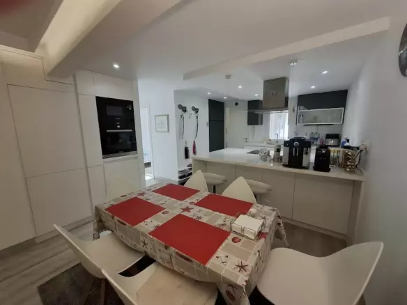 3-bedroom Apartment In Marbella, Spain (85 M²)