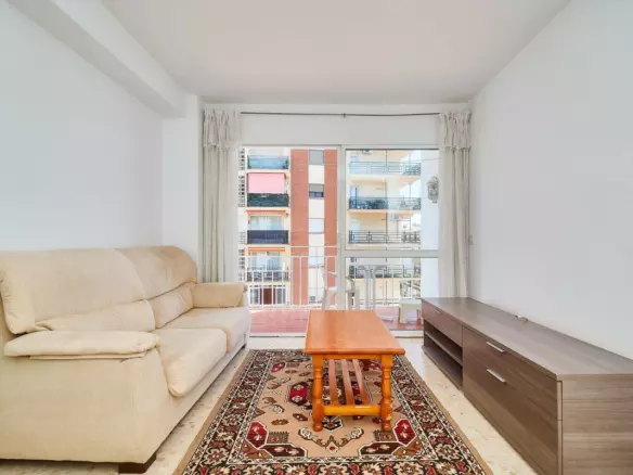 4-bedroom Apartment In Fuengirola, Spain (82 M²)