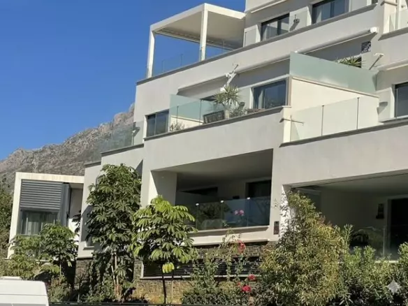 3-bedroom Apartment In Marbella, Spain (117 M²)