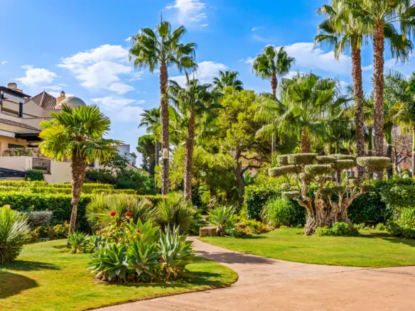 2-bedroom Apartment In Marbella, Spain (186 M²)