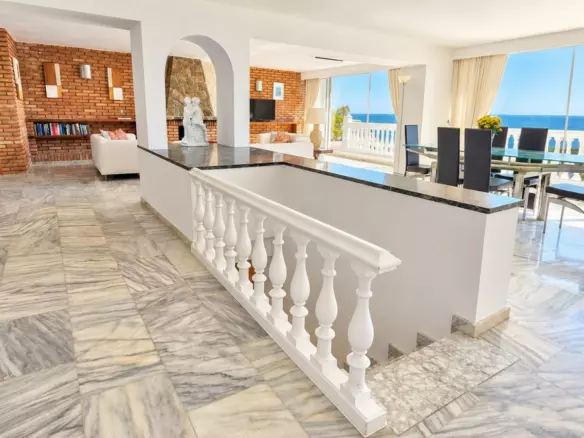 2-bedroom Apartment In Torremolinos, Spain (215 M²)