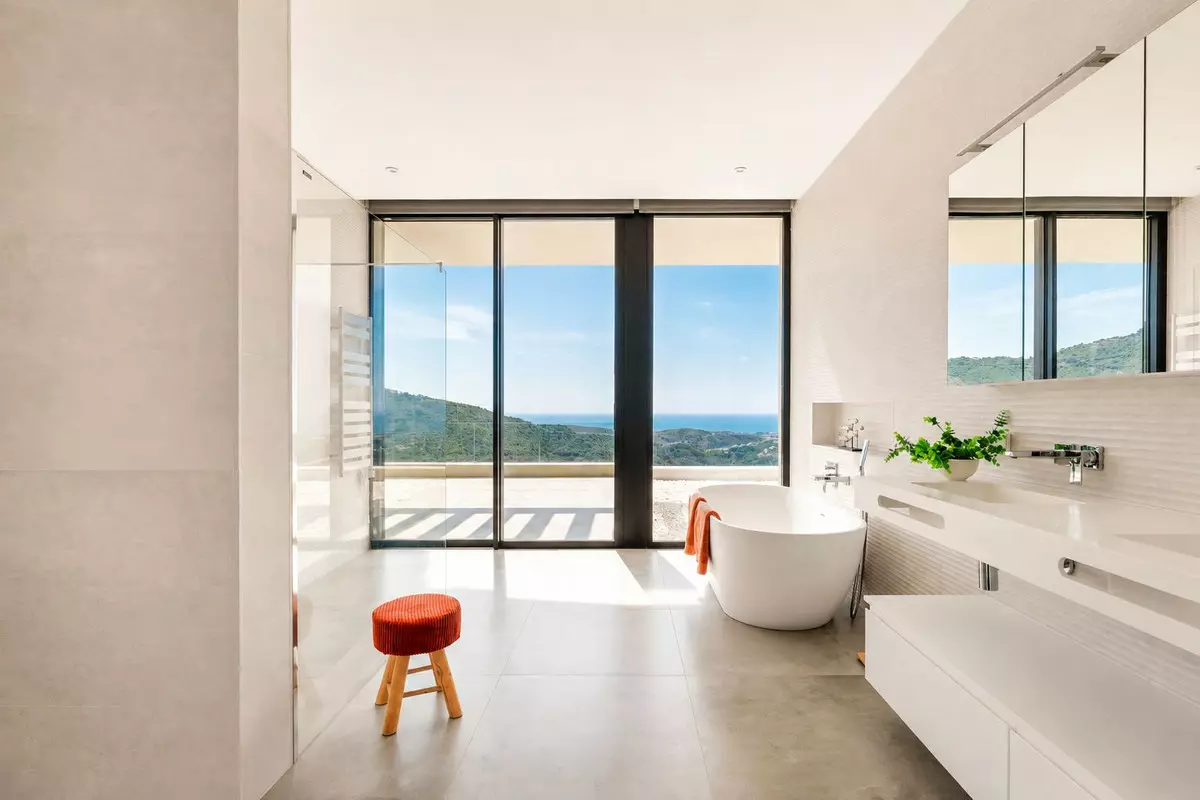 5-bedroom Villa In Benahavis, Spain (460 M²)