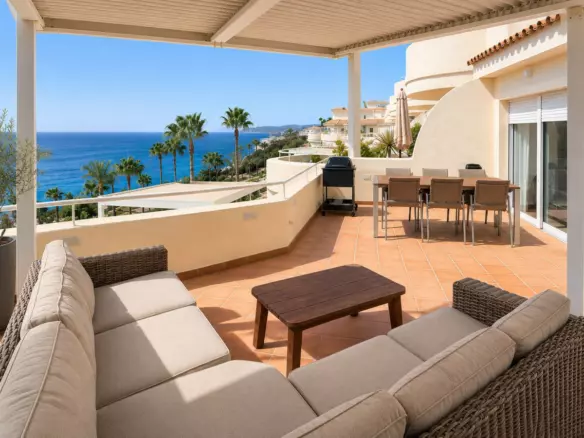 3-bedroom Apartment In Estepona, Spain (148 M²)