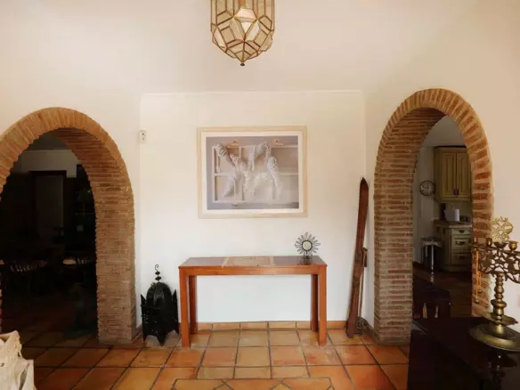 4-bedroom Villa In Estepona, Spain (177 M²)