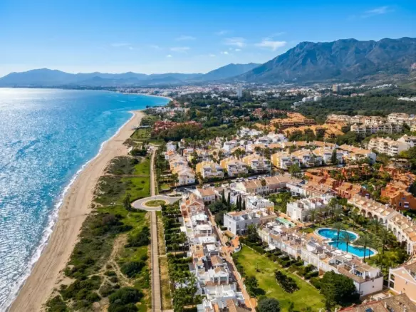 4-bedroom Town House In Marbella, Spain (295 M²)