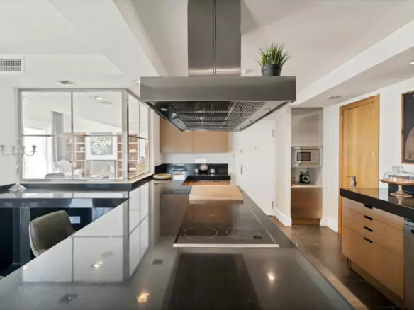 3-bedroom Apartment In Marbella, Spain (363 M²)