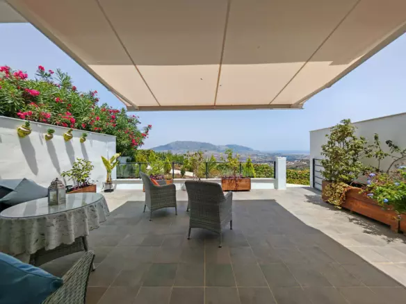 3-bedroom Town House In Marbella, Spain (172 M²)