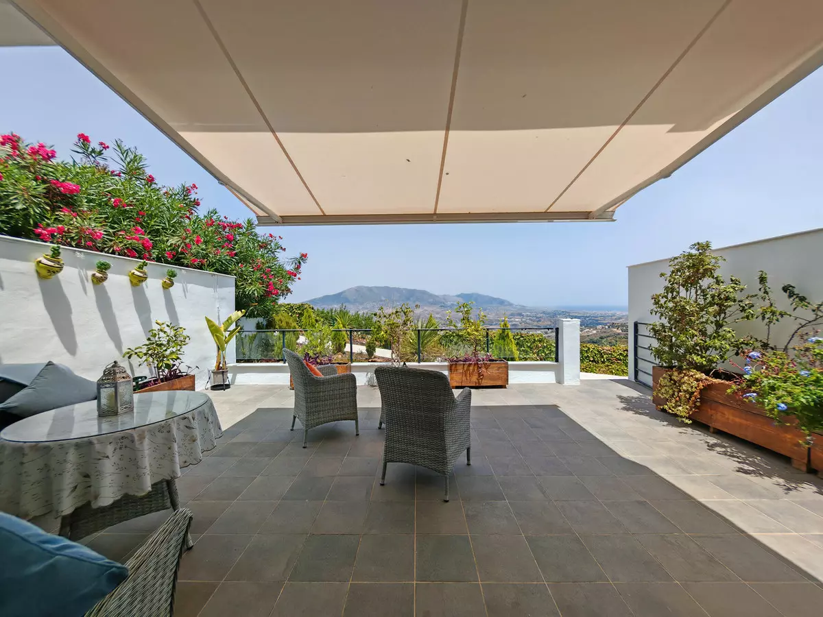 3-bedroom Town House In Marbella, Spain (172 M²)