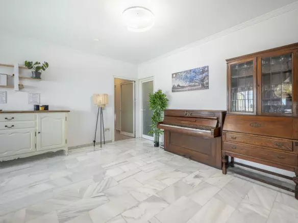 3-bedroom Villa In Fuengirola, Spain (228 M²)