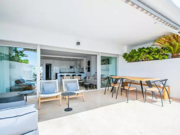 2-bedroom Apartment In Marbella, Spain (170 M²)