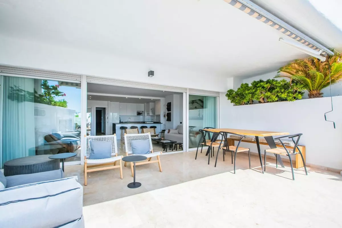 2-bedroom Apartment In Marbella, Spain (170 M²)