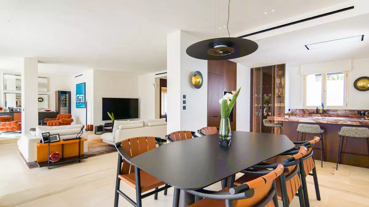 5-bedroom Villa In Marbella, Spain (390 M²)