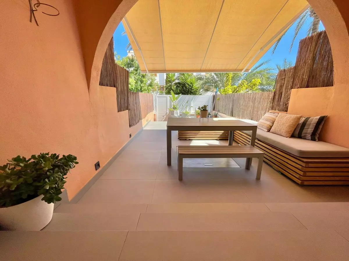 2-bedroom Town House In Santa Pola, Spain (90 M²)