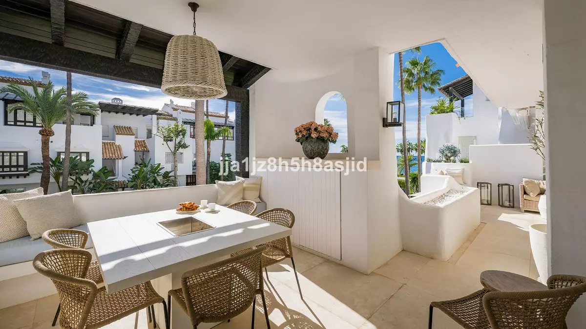 3-bedroom Apartment In Marbella, Spain (136 M²)