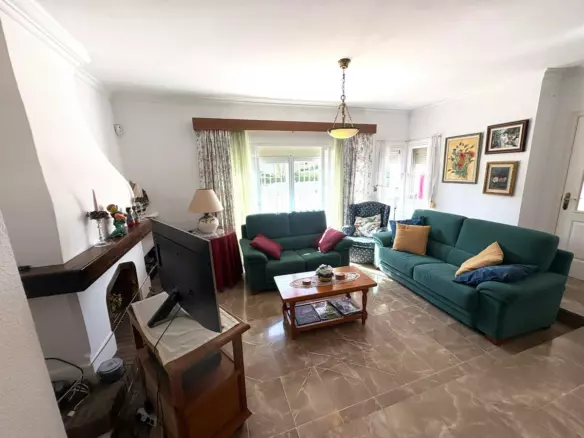 4-bedroom Villa In Alhaurín De La Torre, Spain (173 M²)