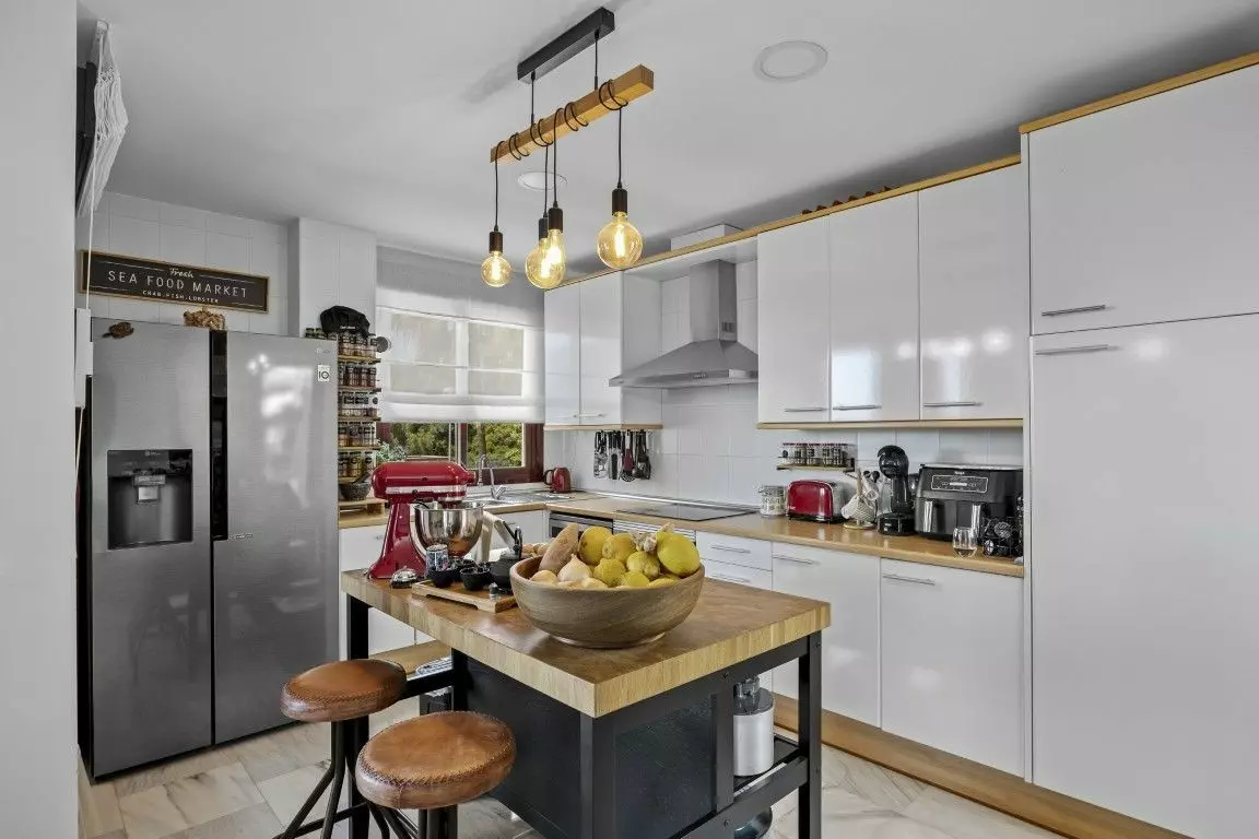 3-bedroom Villa In Málaga, Spain (260 M²)