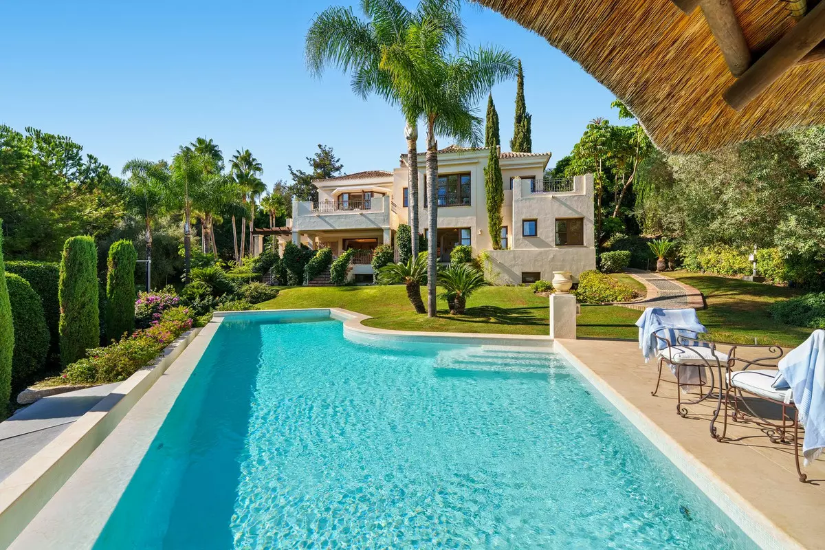 6-bedroom Villa In Marbella, Spain (712 M²)