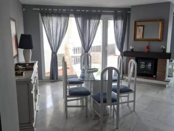 3-bedroom Apartment In Benalmádena, Spain (185 M²)