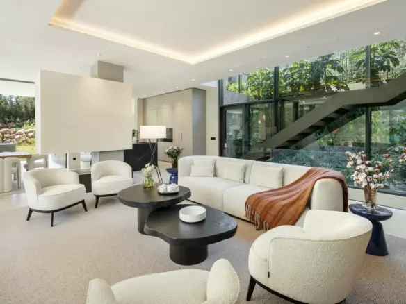 6-bedroom Villa In Marbella, Spain (785 M²)