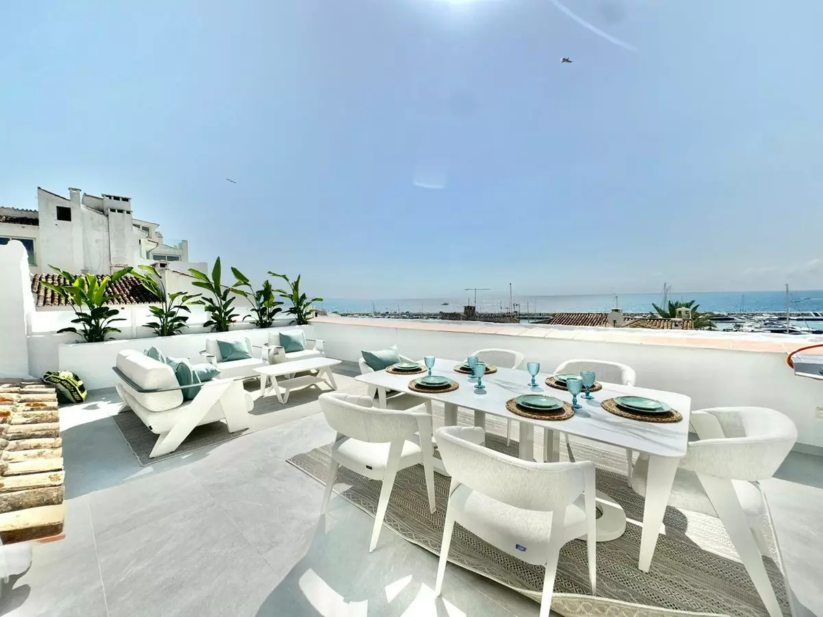 3-bedroom Apartment In Marbella, Spain (163 M²)