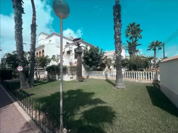 3-bedroom Apartment In Torrevieja, Spain (74 M²)