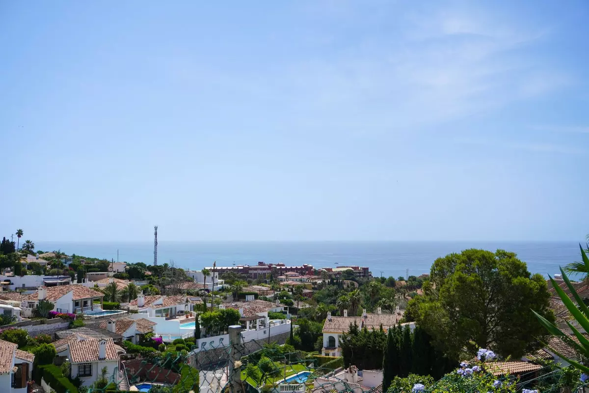 3-bedroom Apartment In Benalmádena, Spain (70 M²)