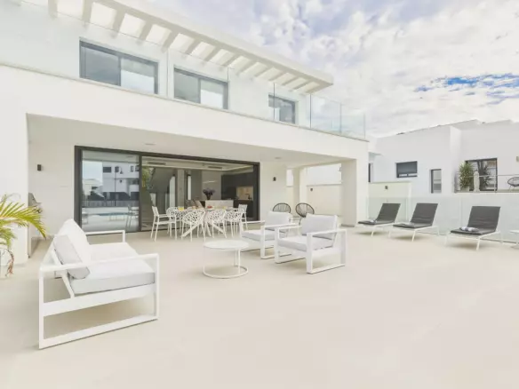5-bedroom Villa In Mijas, Spain (420 M²)