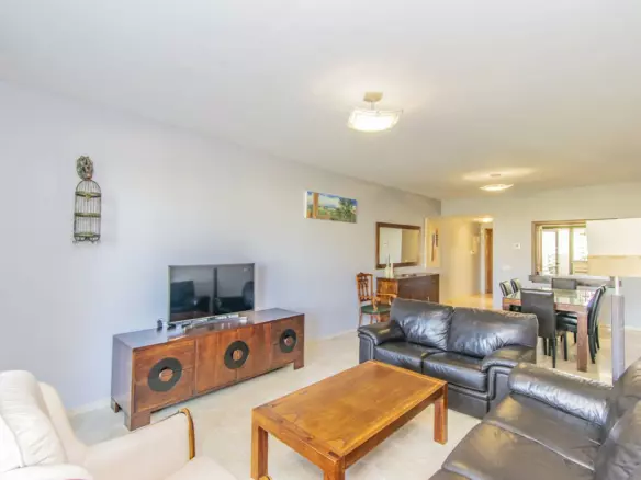 2-bedroom Apartment In Estepona, Spain (91 M²)