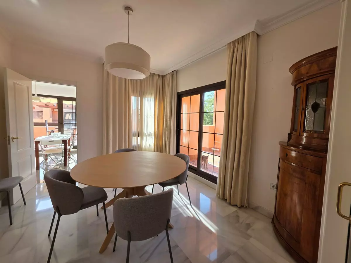 4-bedroom Apartment In Estepona, Spain (197 M²)