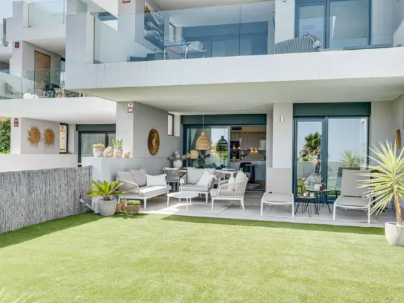 2-bedroom Apartment In Manilva, Spain (79 M²)