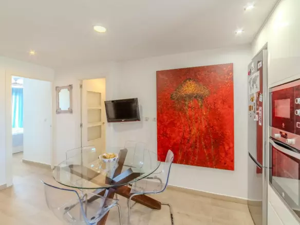 3-bedroom Apartment In Málaga, Spain (107 M²)
