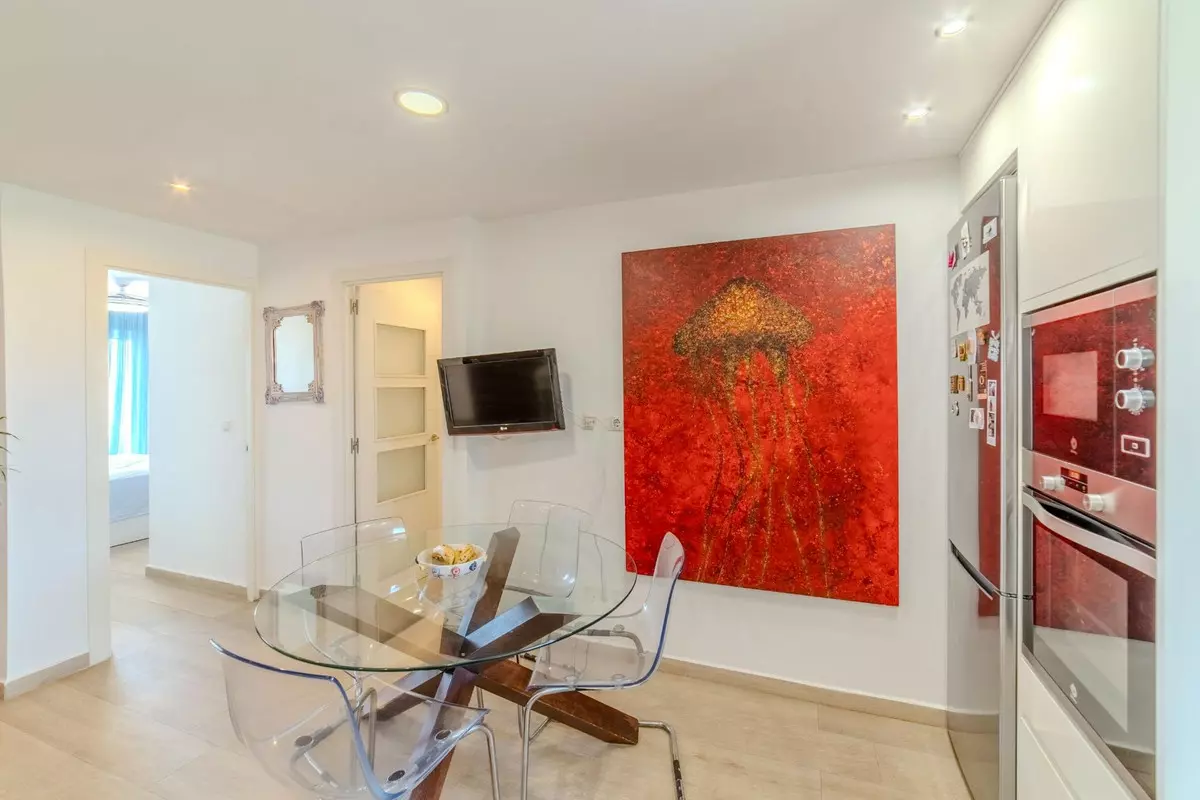 3-bedroom Apartment In Málaga, Spain (107 M²)
