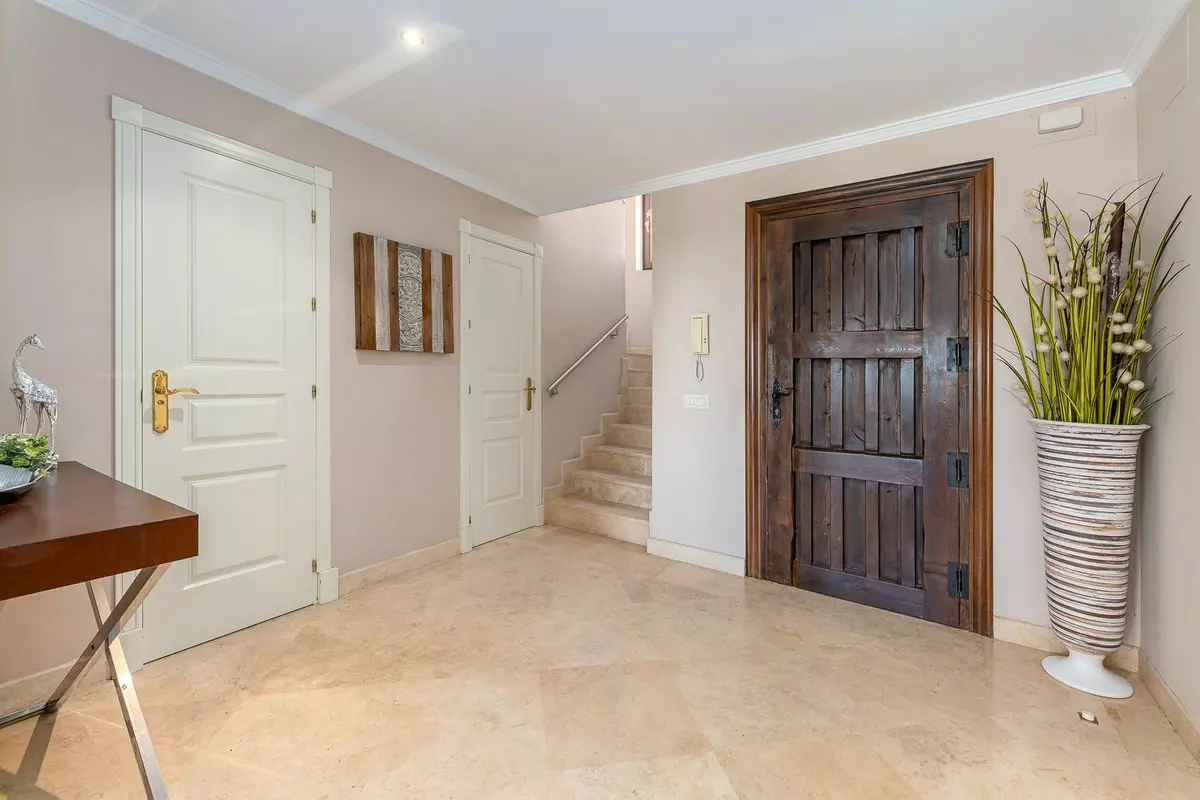 3-bedroom Town House In Estepona, Spain (186 M²)