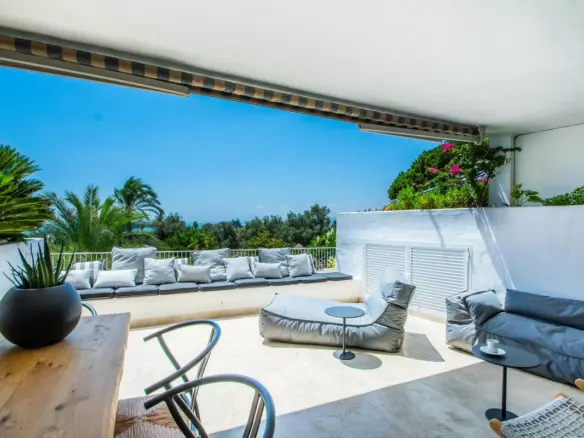 2-bedroom Apartment In Marbella, Spain (170 M²)