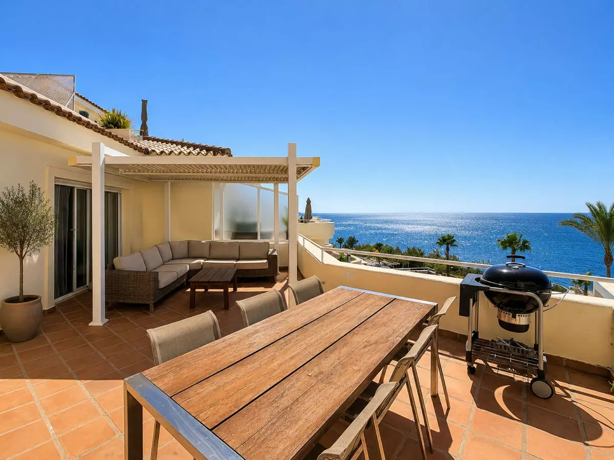 3-bedroom Apartment In Estepona, Spain (148 M²)