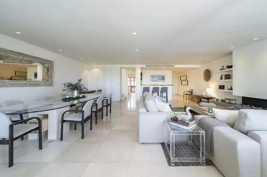 3-bedroom Apartment In Marbella, Spain (250 M²)