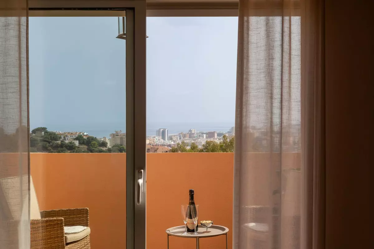 2-bedroom Apartment In Fuengirola, Spain (90 M²)