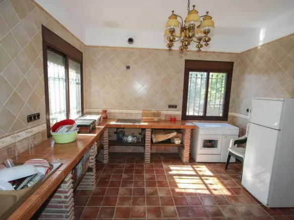 3-bedroom Villa In Pizarra, Spain (123 M²)