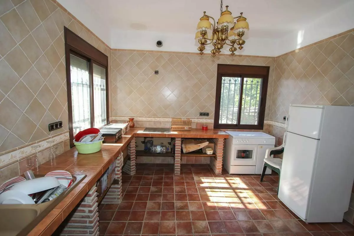 3-bedroom Villa In Pizarra, Spain (123 M²)